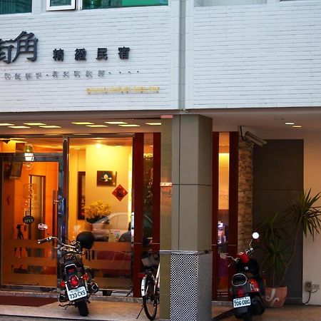 街角民宿--近火車站 Appartement Hualien Buitenkant foto